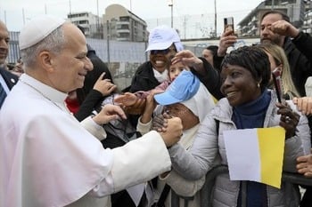 Ante el misterio del mal, los cristianos deben ser signos de esperanza, dice el Papa León