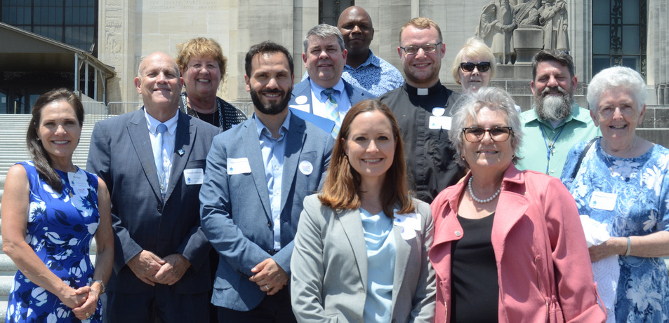 Citizens learn the lessons of politics