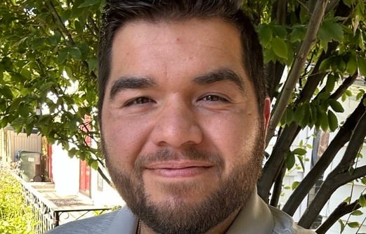 Peter Flores