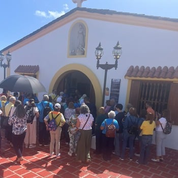 Peregrinan de Ponce a la Ermita del Espinar