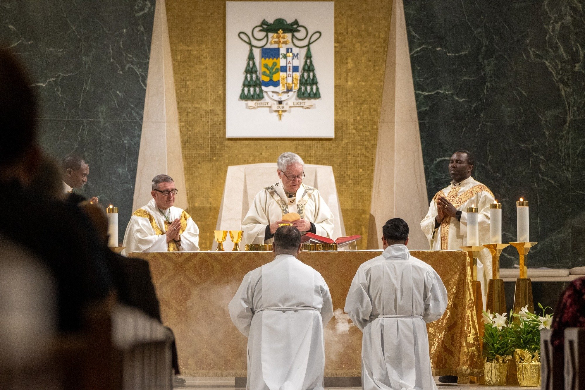 Victimæ paschali laudes