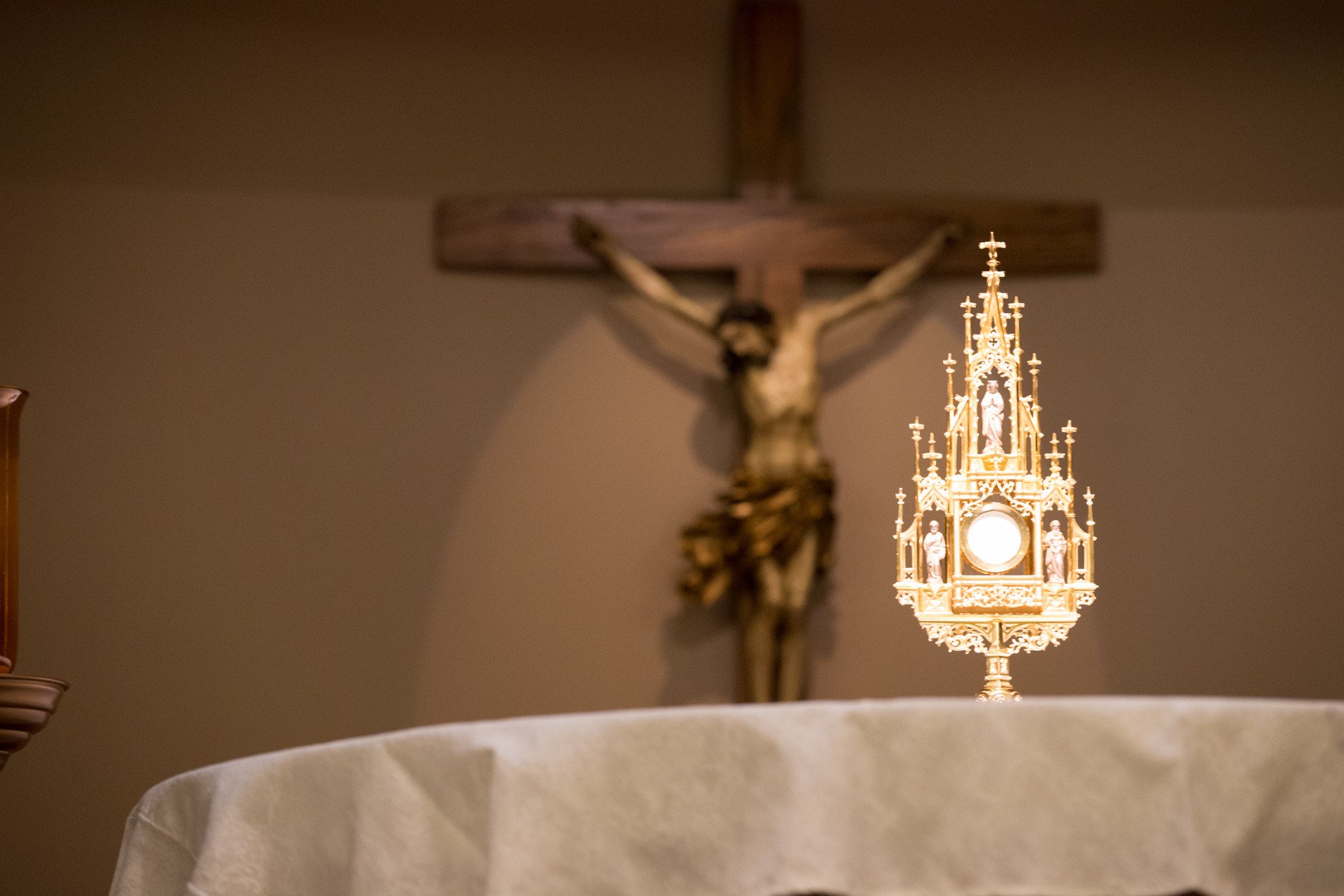 Adoration Times 