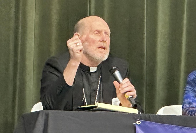 Ecumenical meeting: building bridges in a divided nation