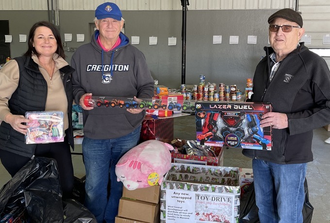 Onawa-Blencoe Knights conduct toy drive