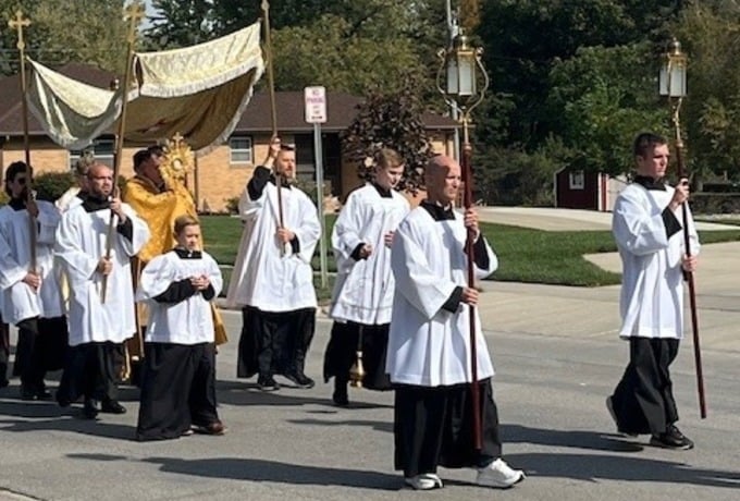 PHOTOS: Annual eucharistic procession at St. John Paul II Parish sites
