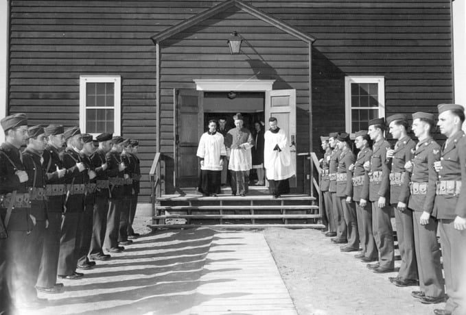 Military chapel built for WWII Catholic services decomissioned
