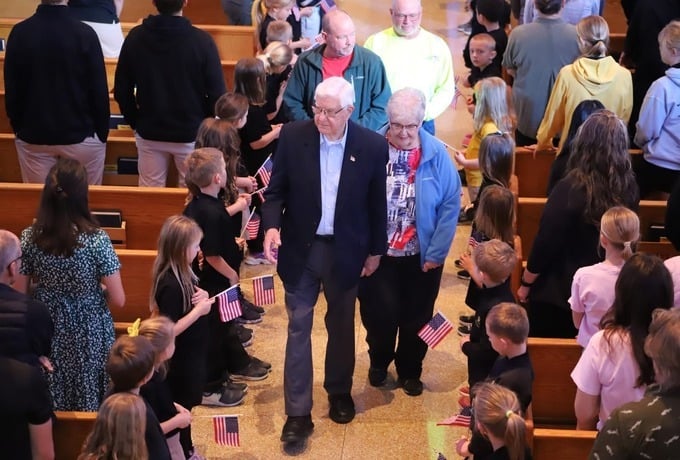 Bishop Garrigan students honor veterans