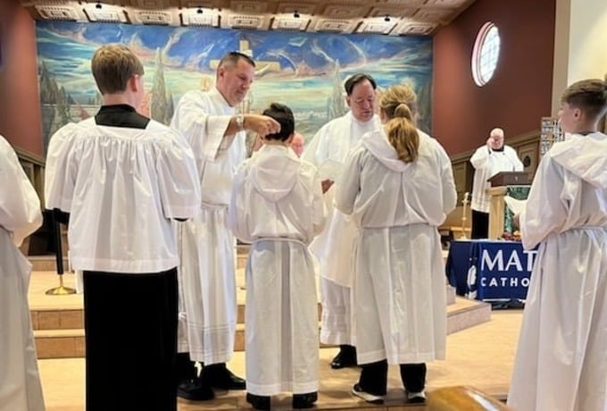 Mater Dei servers move up in rank