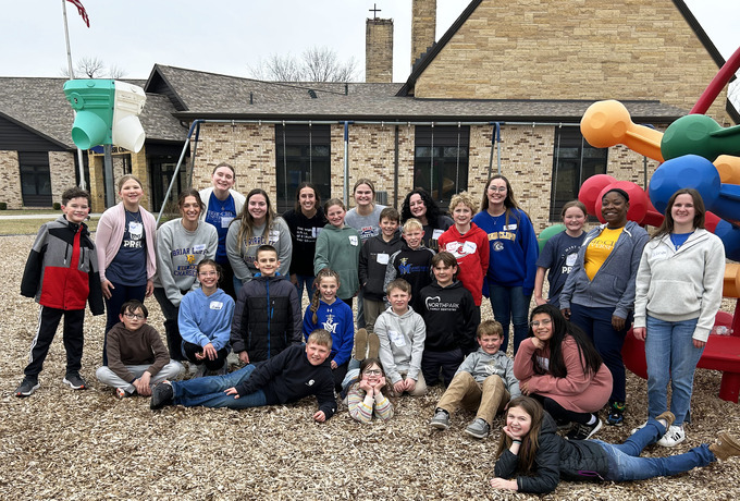 Humboldt, Briar Cliff pen pals meet in person