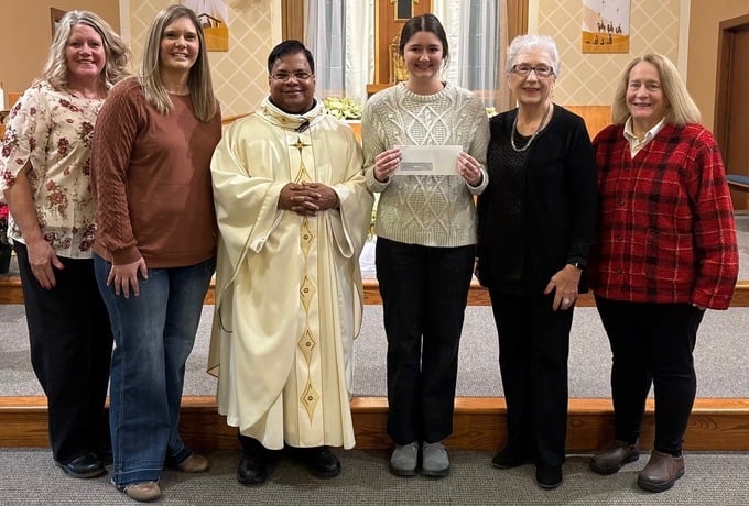 Pohlen receives St. Andrew Guild scholarship