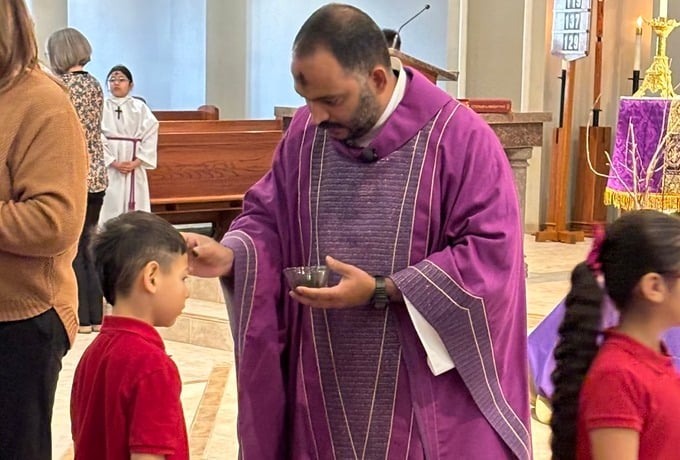 Lenten fasting and abstinence/Ayuno y abstinencia cuaresmal