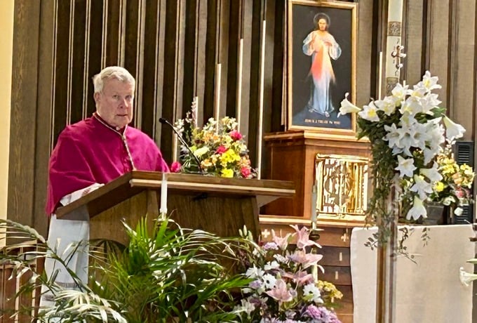 Bishop Emeritus Nickless to speak at Divine Mercy event