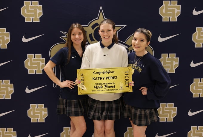 Three Heelan students receive full ride scholarships to Morningside University.