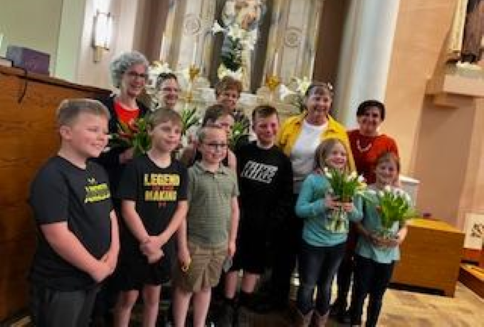 Milford CDA assists with May Crowning
