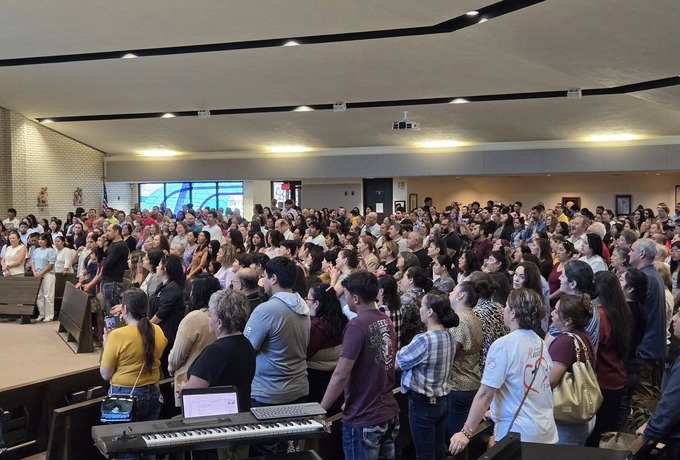 Ge'La concert attracts nearly 1,000 from across the region