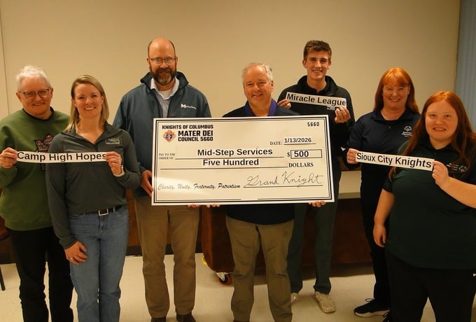 Sioux City Mater Dei Knights donate to organizations