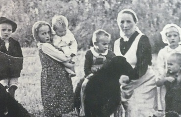 Saint of the Month: Bl. Jósef and Wiktoria Ulma and their children