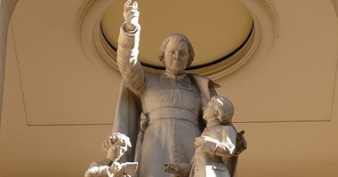 April 7: Saint John Baptist de la Salle / San Juan Bautista de la Salle