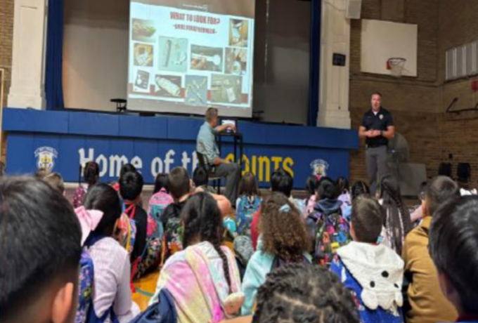 Police Officer Visit for Drug-free Kids