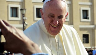 With pastor’s touch, Pope Francis preached mercy, embraced ‘peripheries’