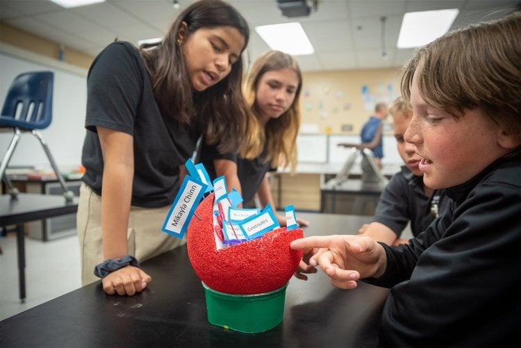 Kids with a Science experiment