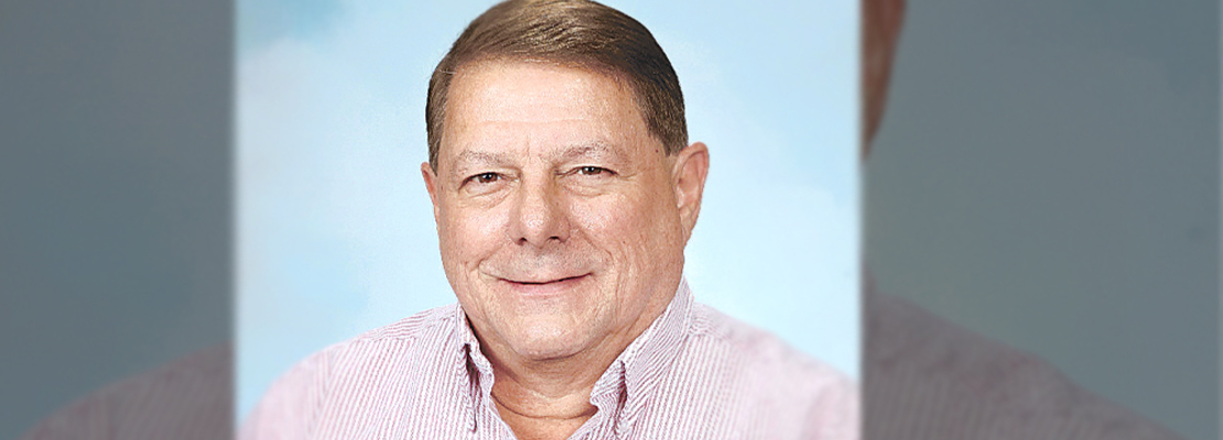 AOL coach, Rummel standout honored