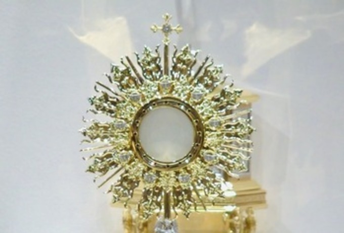 Adoration Night in Spanish