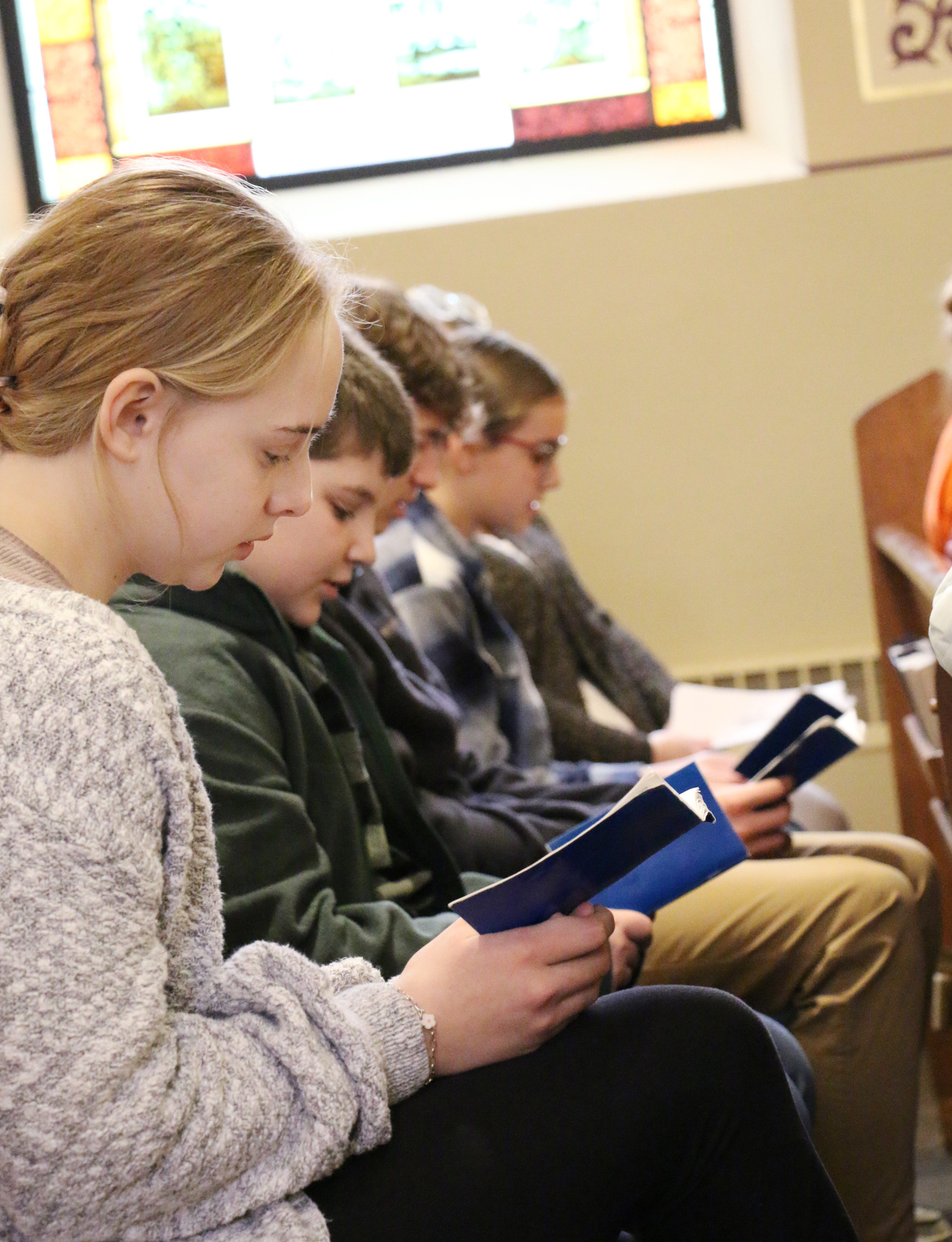 Students at HGIC Pray for the deceased